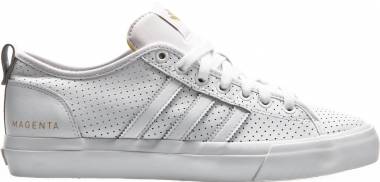 30 Best White Adidas Sneakers Buyer S Guide Runrepeat