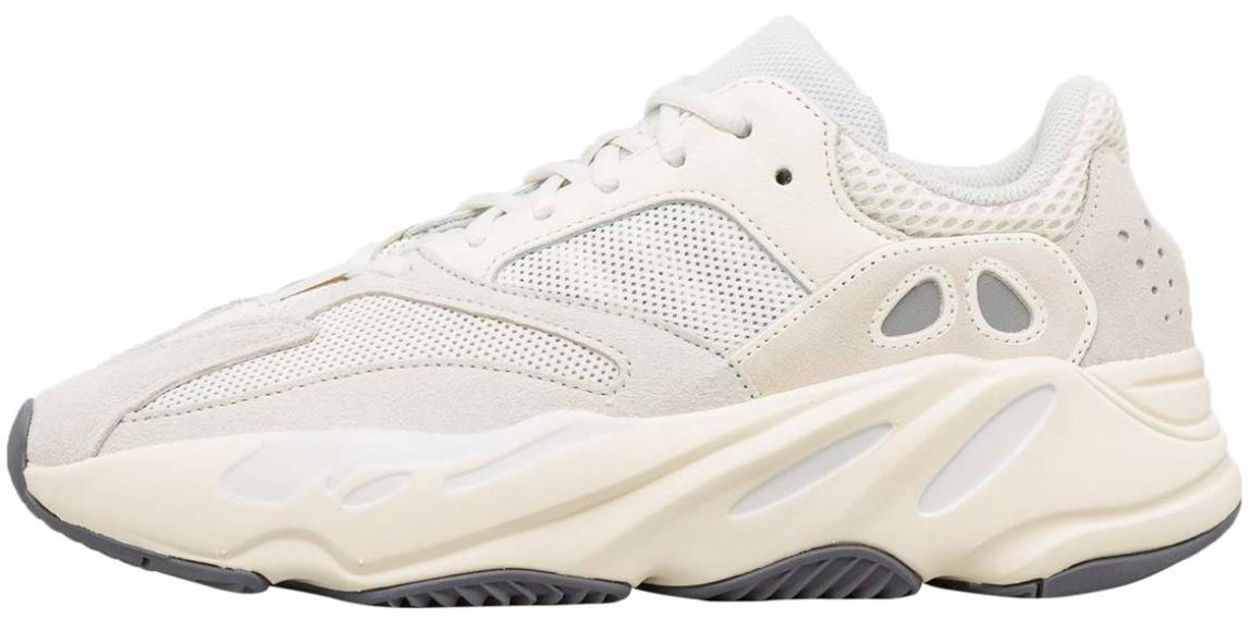 does yeezy 700 have boost