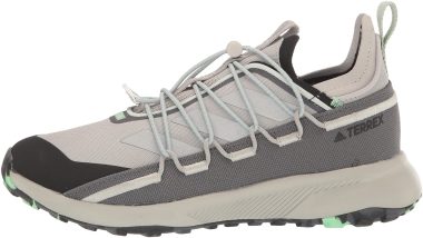 adidas men s terrex voyager 21 trail running shoe metal grey silver metallic beam green 10 5 metal grey silver metallic beam green e35d 380