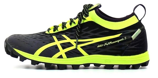 asics running shoes with spikes