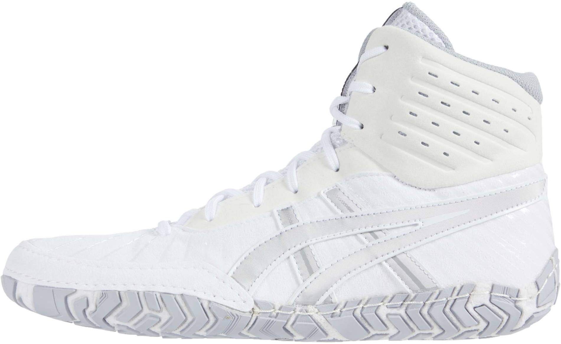 Save 32% on white wrestling shoes (14 