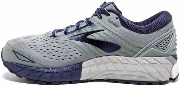 brooks beast running shoes women