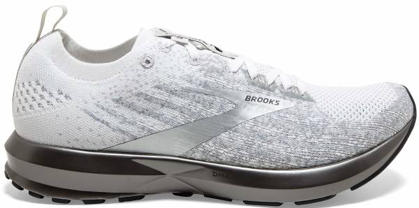 brooks running shoes levitate 3