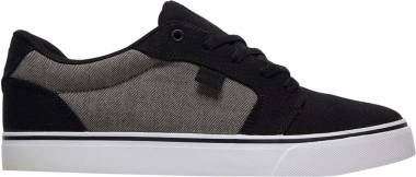 dc workout shoes