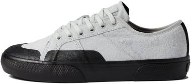 Globe Surplus - Undyed Black (GBSURP29076)