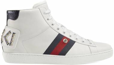 some gucci shoes