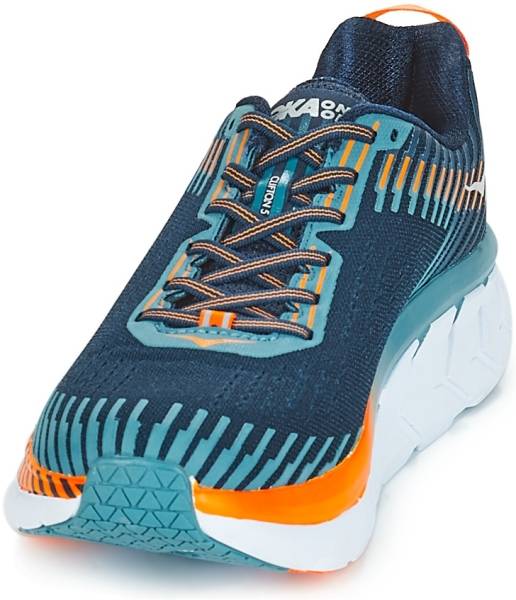 hoka one one clifton 5 dam