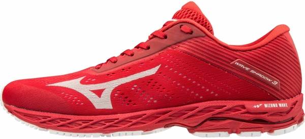red mizuno running shoes