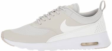 nike max thea
