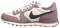 Nike Internationalist - Gris (Taupe Grey/Armory Navy/Light Orewood Brown/White) (828407201) Nike Internationalist - Gris (Taupe Grey/Armory Navy/Light Orewood Brown/White) (828407201)