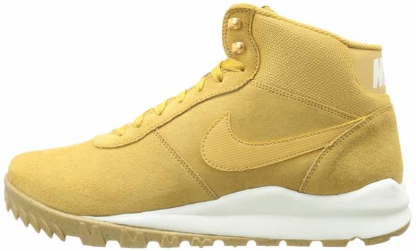 nike wmns hoodland suede