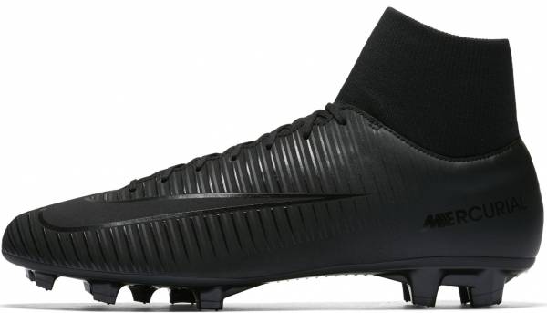 all black nike football boots