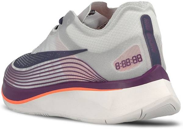 nike zoom fly 3 pantip