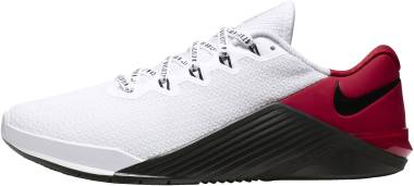 Nike Metcon 5 - White/Black/University Red (CW0526106)
