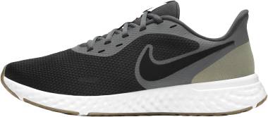 black runners nike