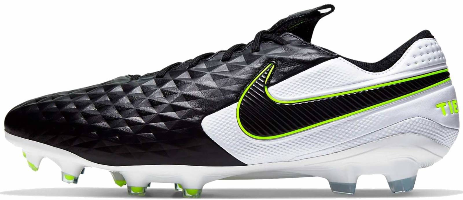 nike football shoes under 1000