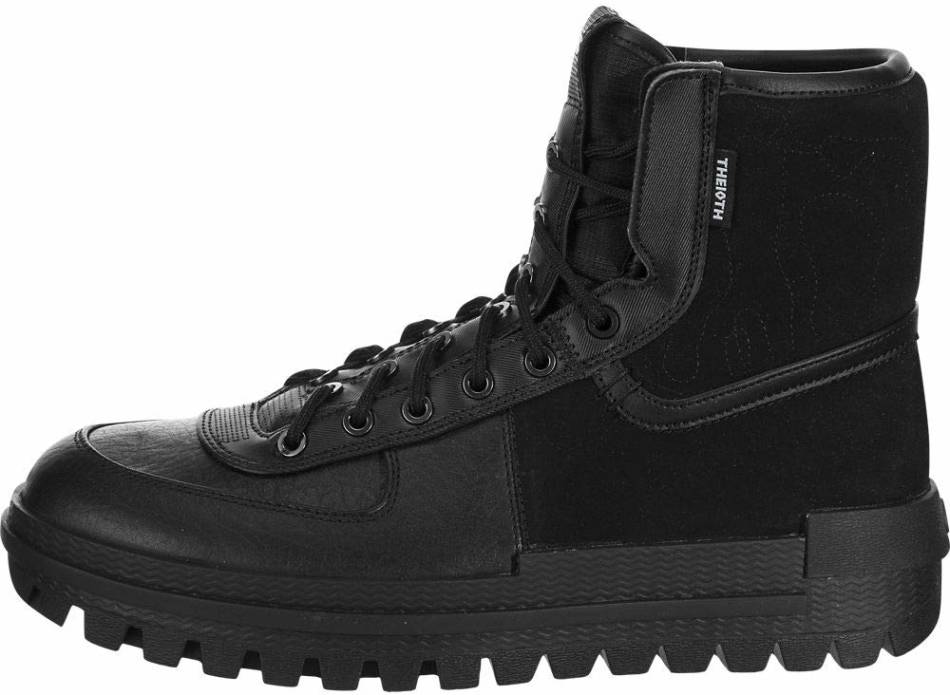 Nike Xarr sneakers in black + grey 
