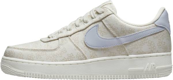 Nike Air Force 1 07 SE sneakers in 10+ colors (only $73) | RunRepeat