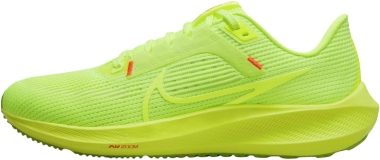 nike pegasus 40 volt crimson 8577 380