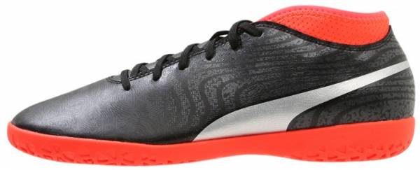 puma indoor football trainers