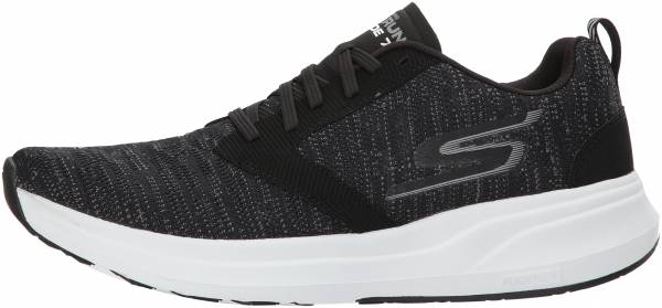 running shoes sketchers