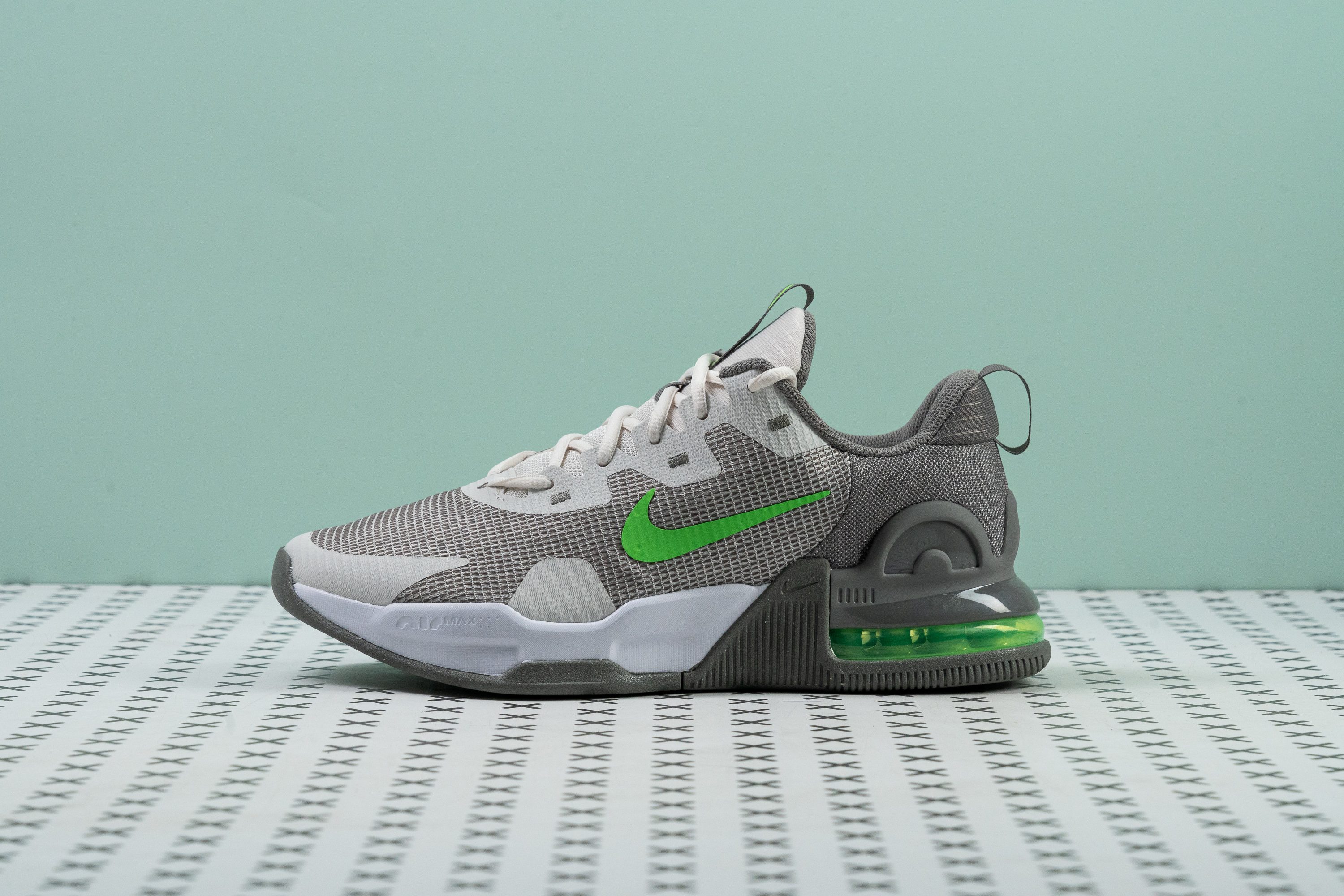 nike-air-max-alpha-trainer-5-side-view.JPG