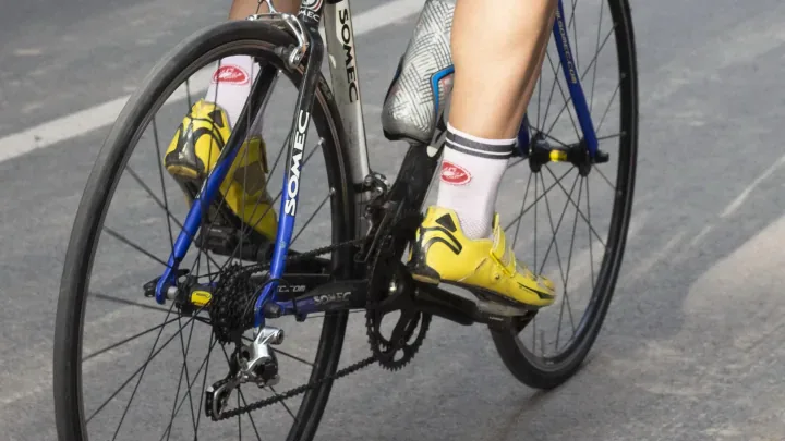 road-cycling-shoes-power-transfer.webp