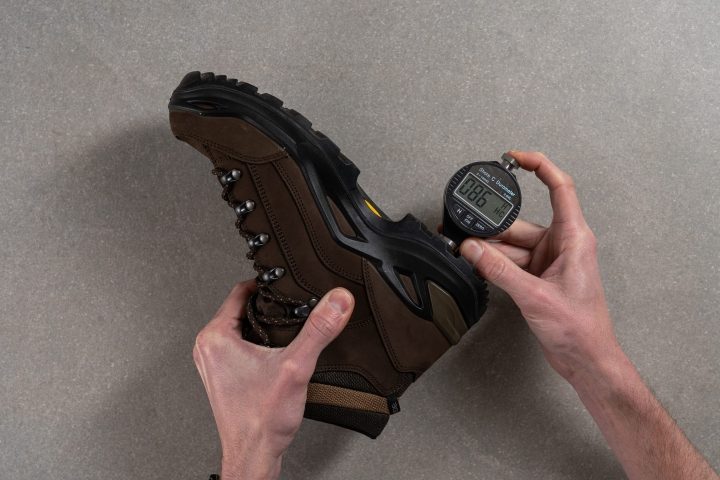 measuring the hardness of the rubber in snow hiking boots