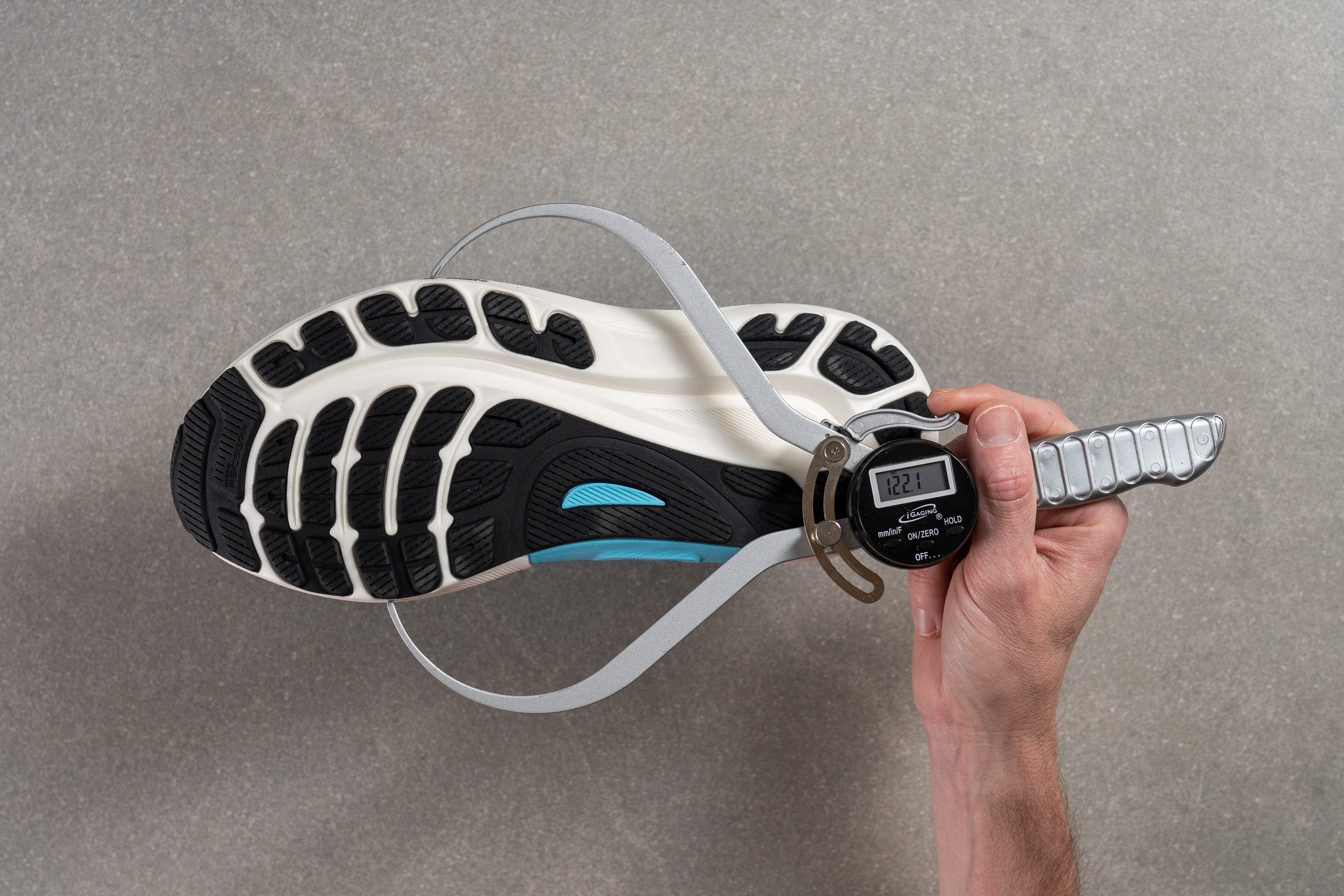 best-city-walking-shoes-midsole-width.jpg