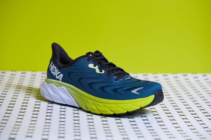 Hoka One One Arahi 6 06