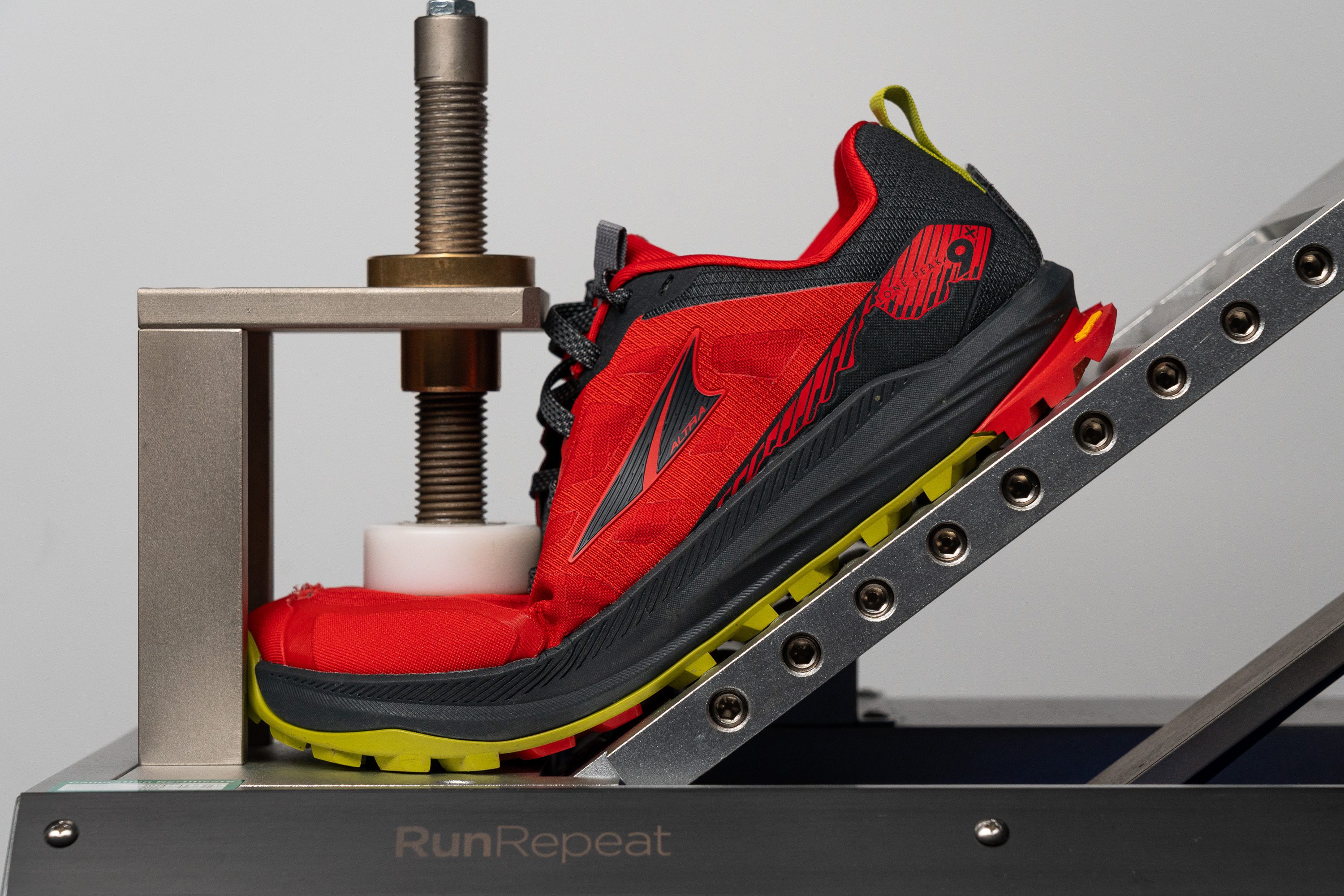 stiffness of trail running shoes - machine test