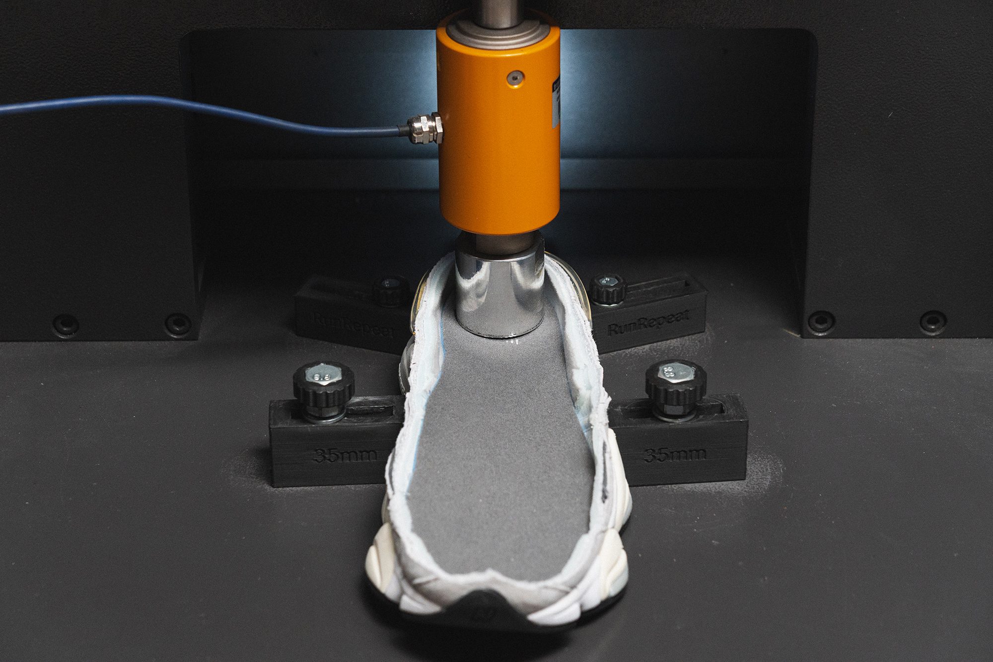 shock absorption of sneakers for flat feet