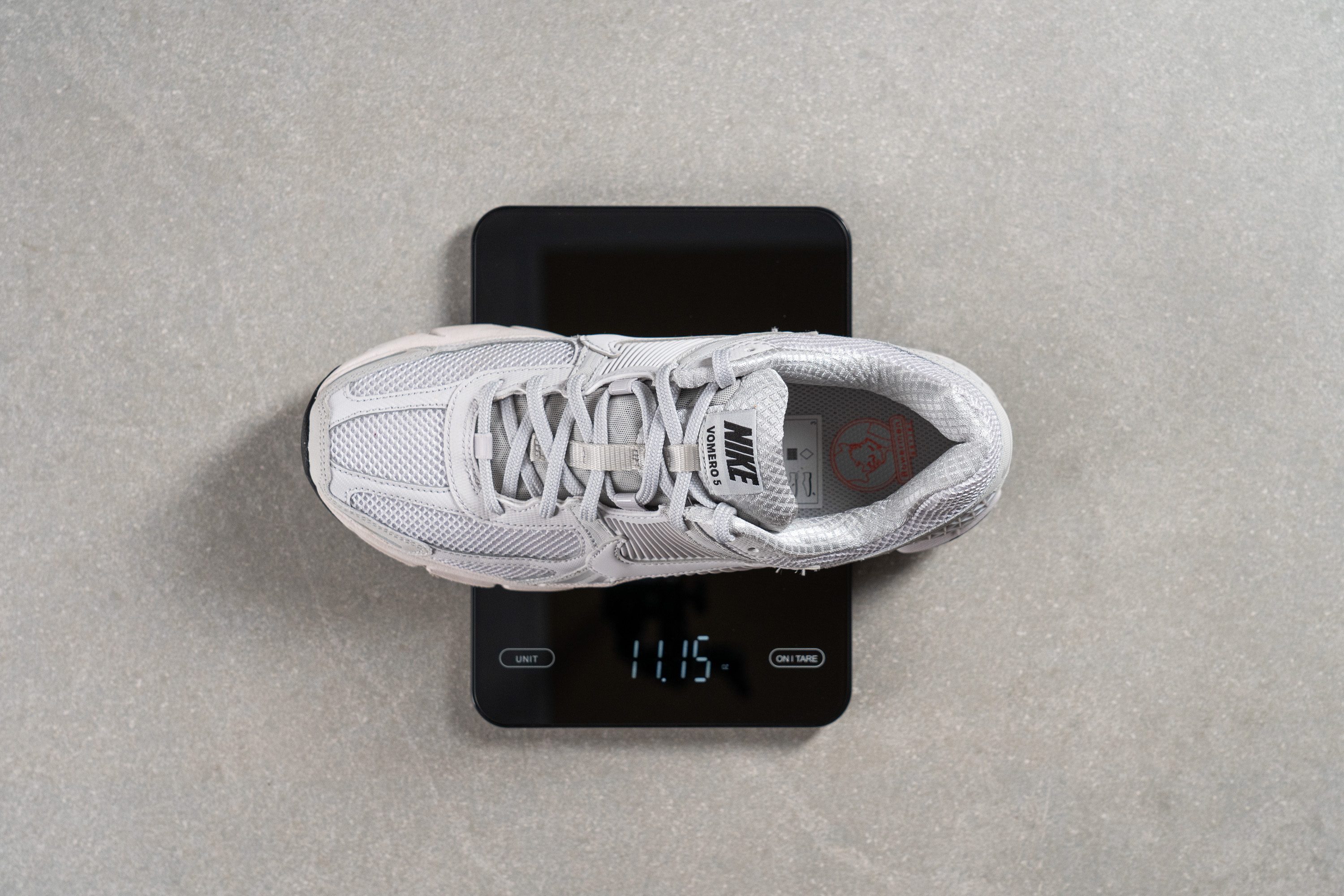 weight of comfortable sneakers