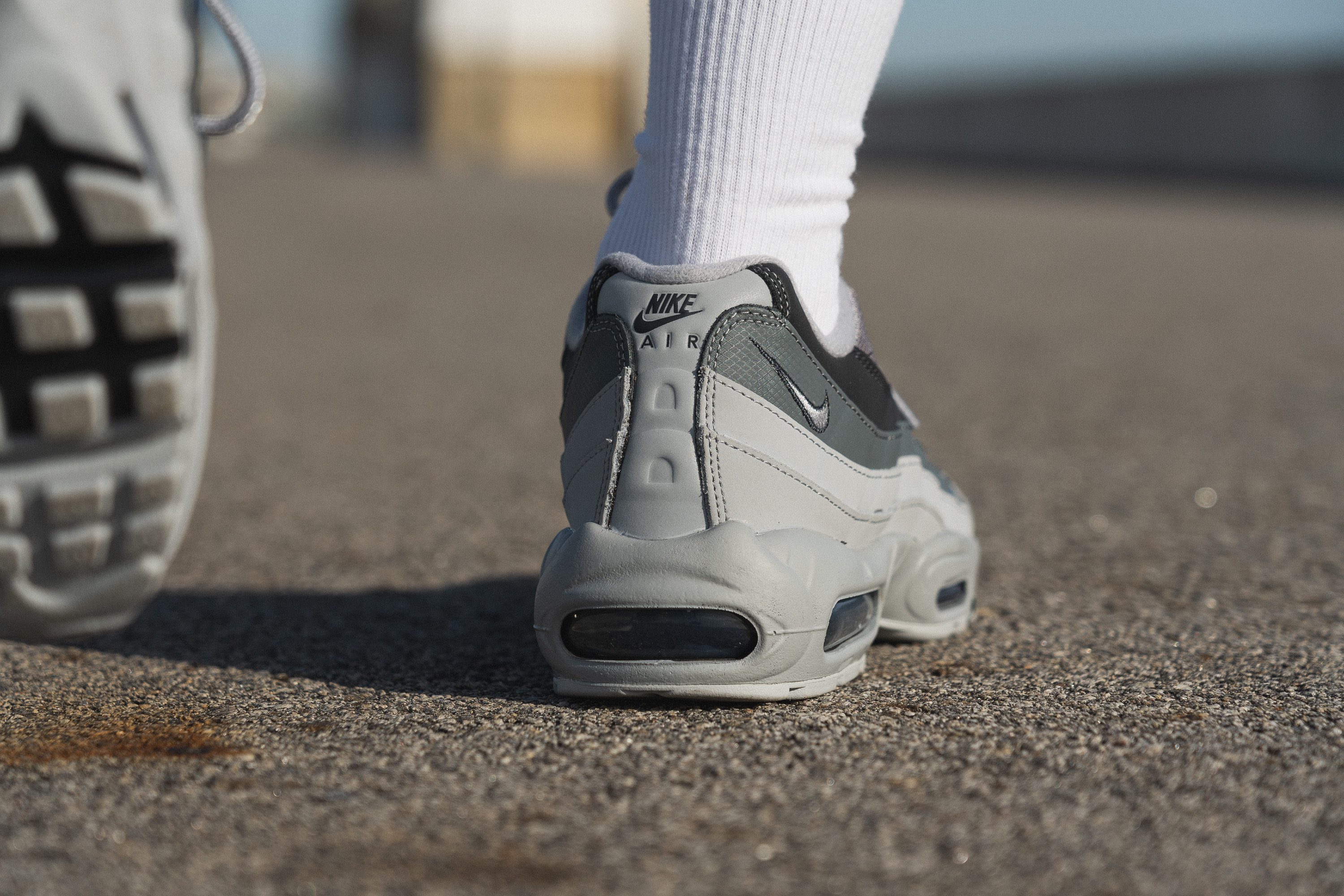 height inscreasing shoes 