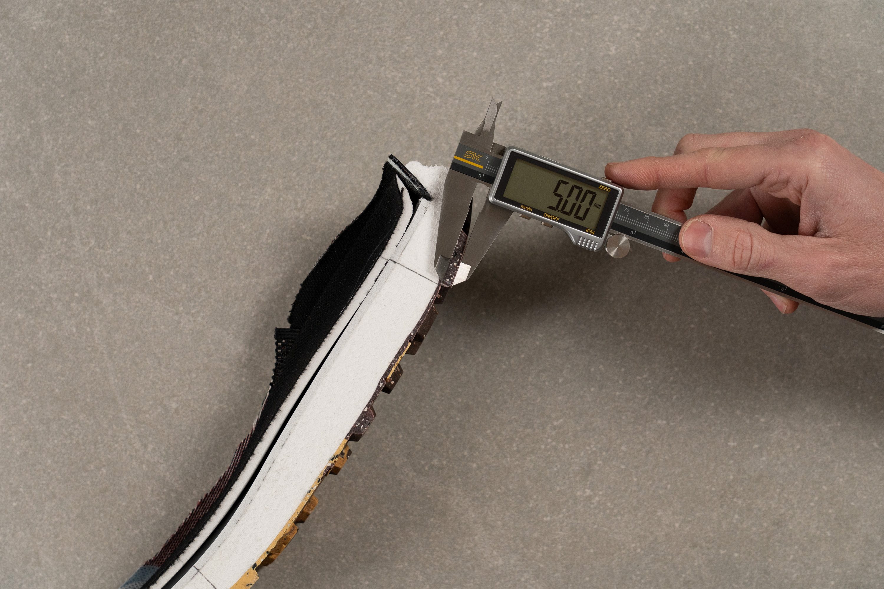 caliper measurements of the lug depth in runrepeat lab