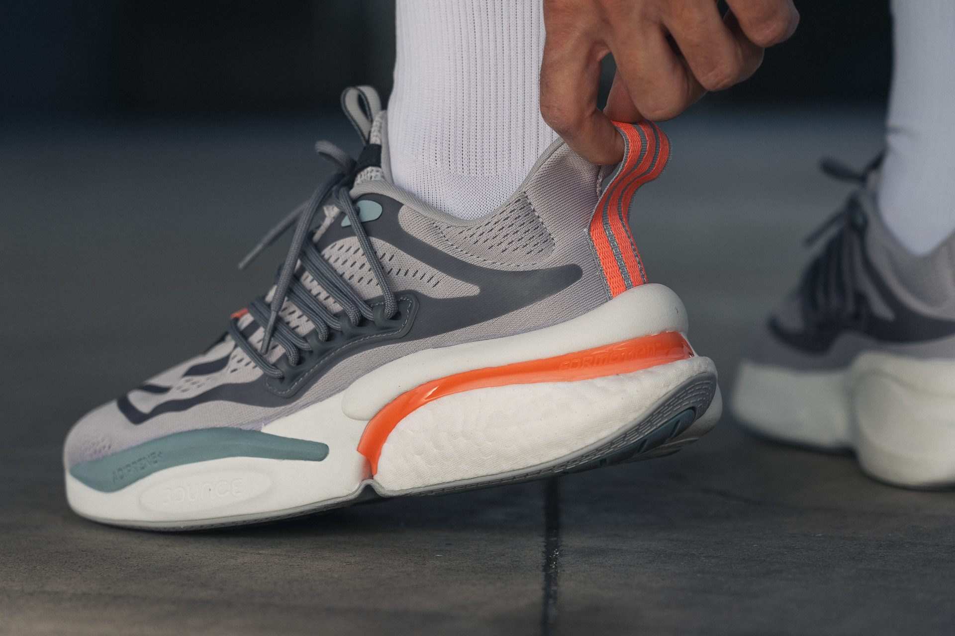 Adidas Alphaboost V1 Heel tab