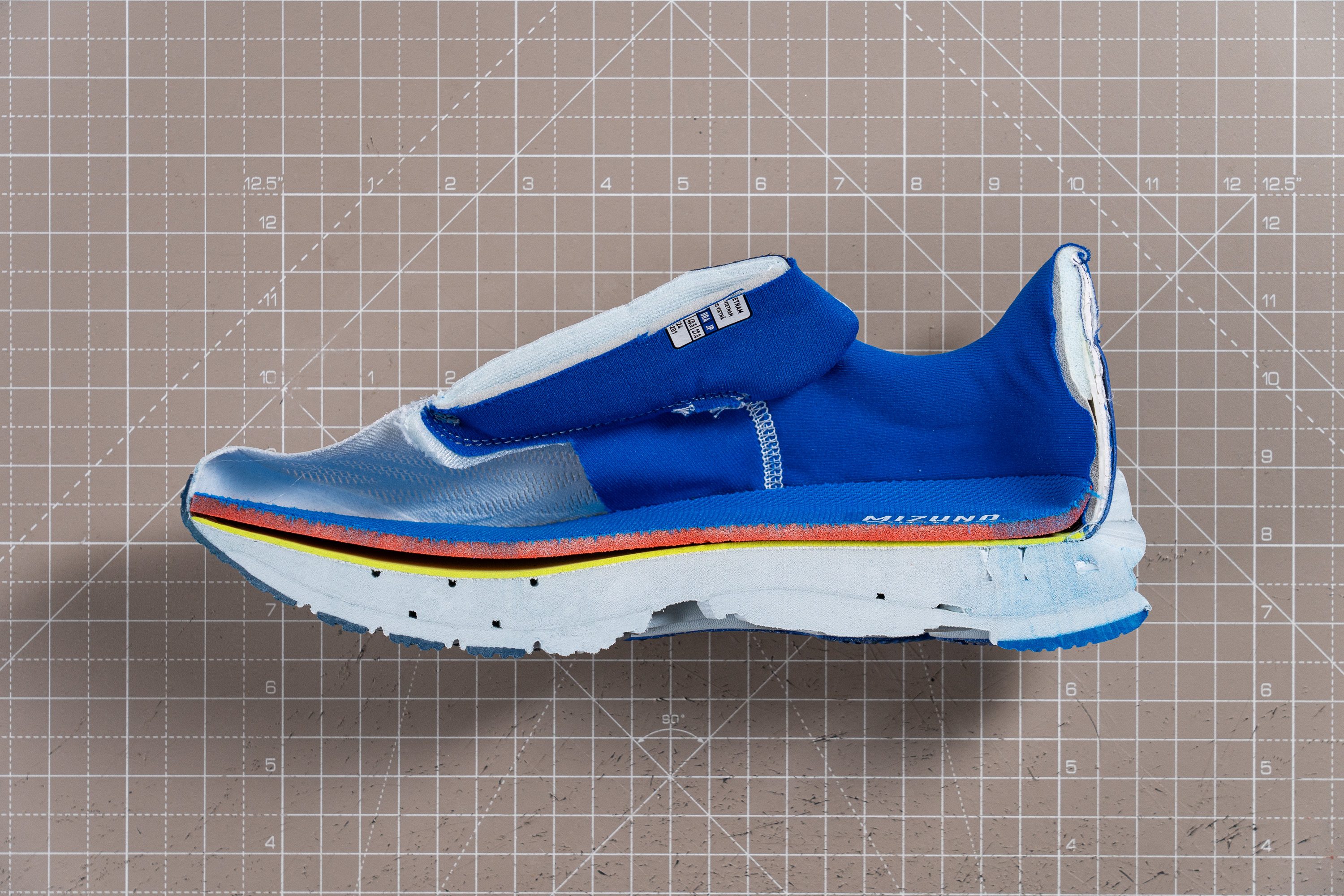 dual density midsole in mizuno running shoes