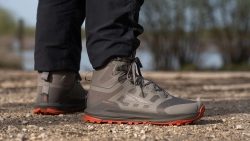 Best hiking boots with a wide toebox