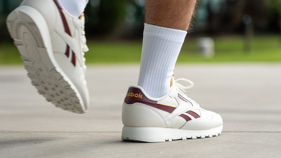 Reebok classics on on sale feet