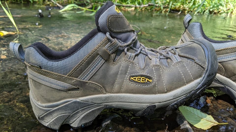 lightweight gore tex shoes