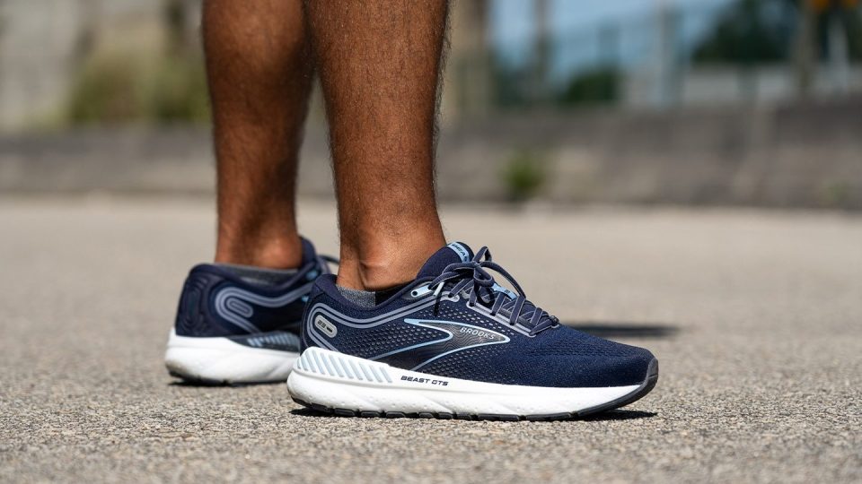 7 Best Walking Shoes For Flat Feet in 2024 RunRepeat