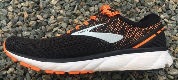 brooks ghost 11 vs new balance 1080