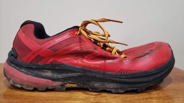 topo athletic mtn racer