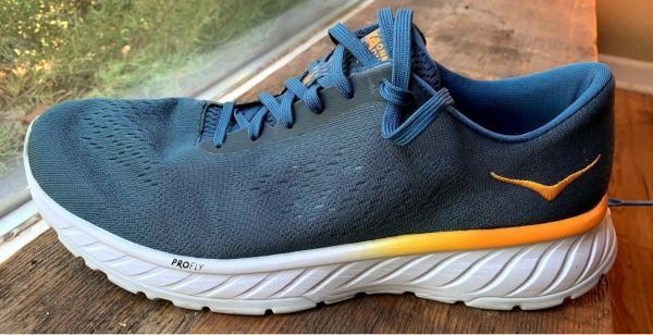 hoka one one cavu