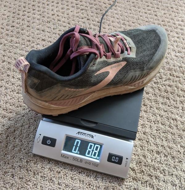 brooks cascadia weight