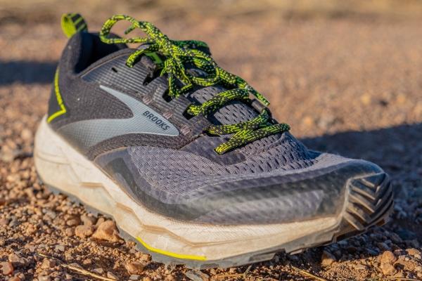 brooks hybrid running shoes