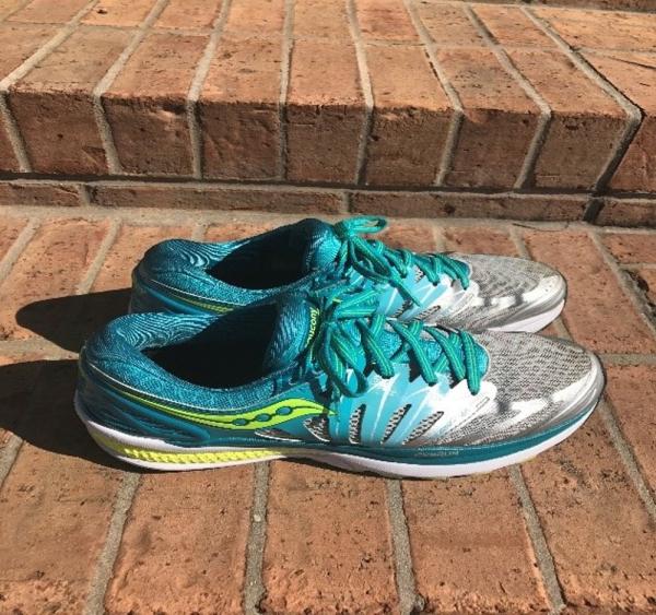 saucony hurricane iso 2 running shoes review
