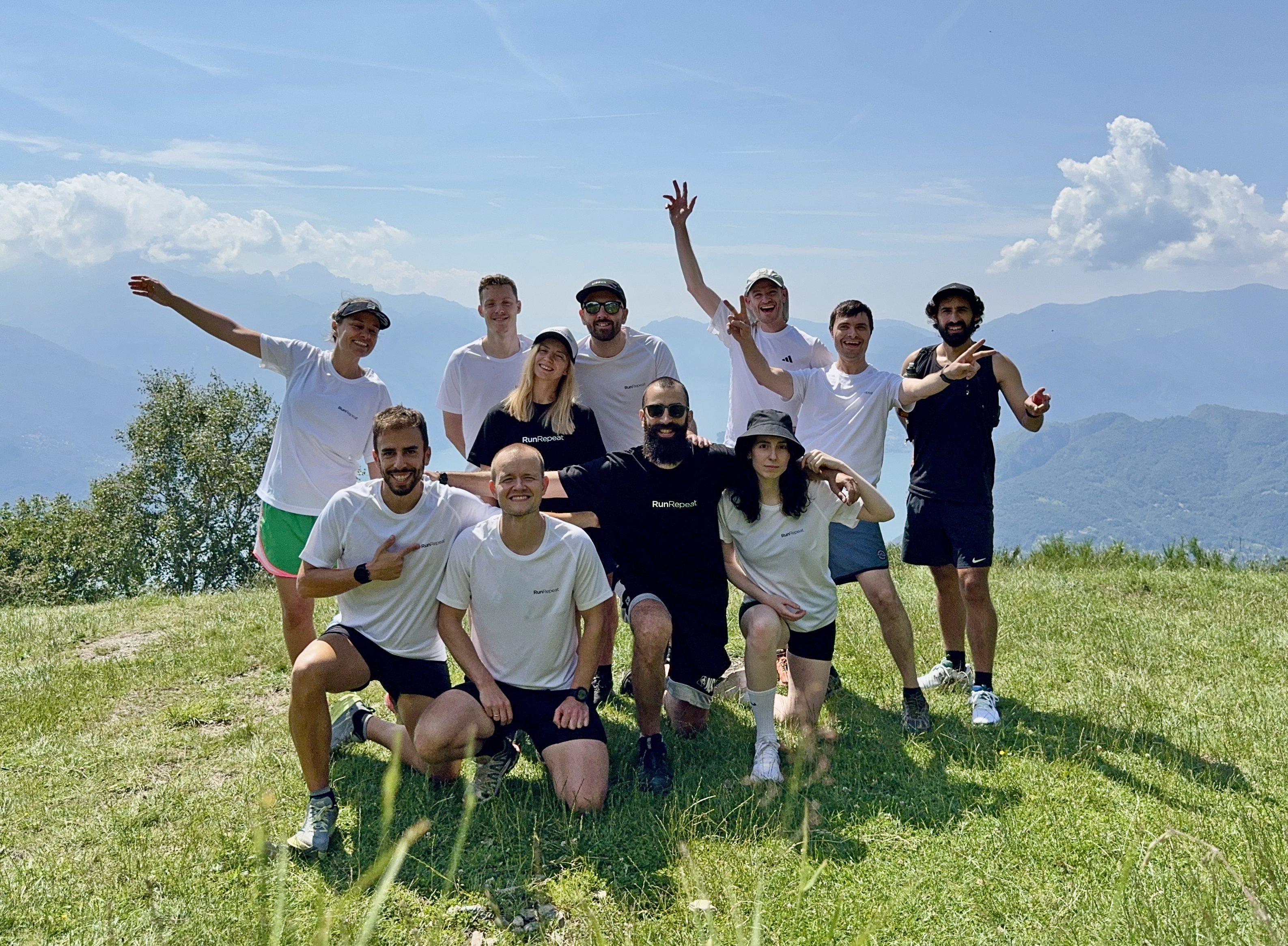 runrepeat-team-at-lake-como.JPG