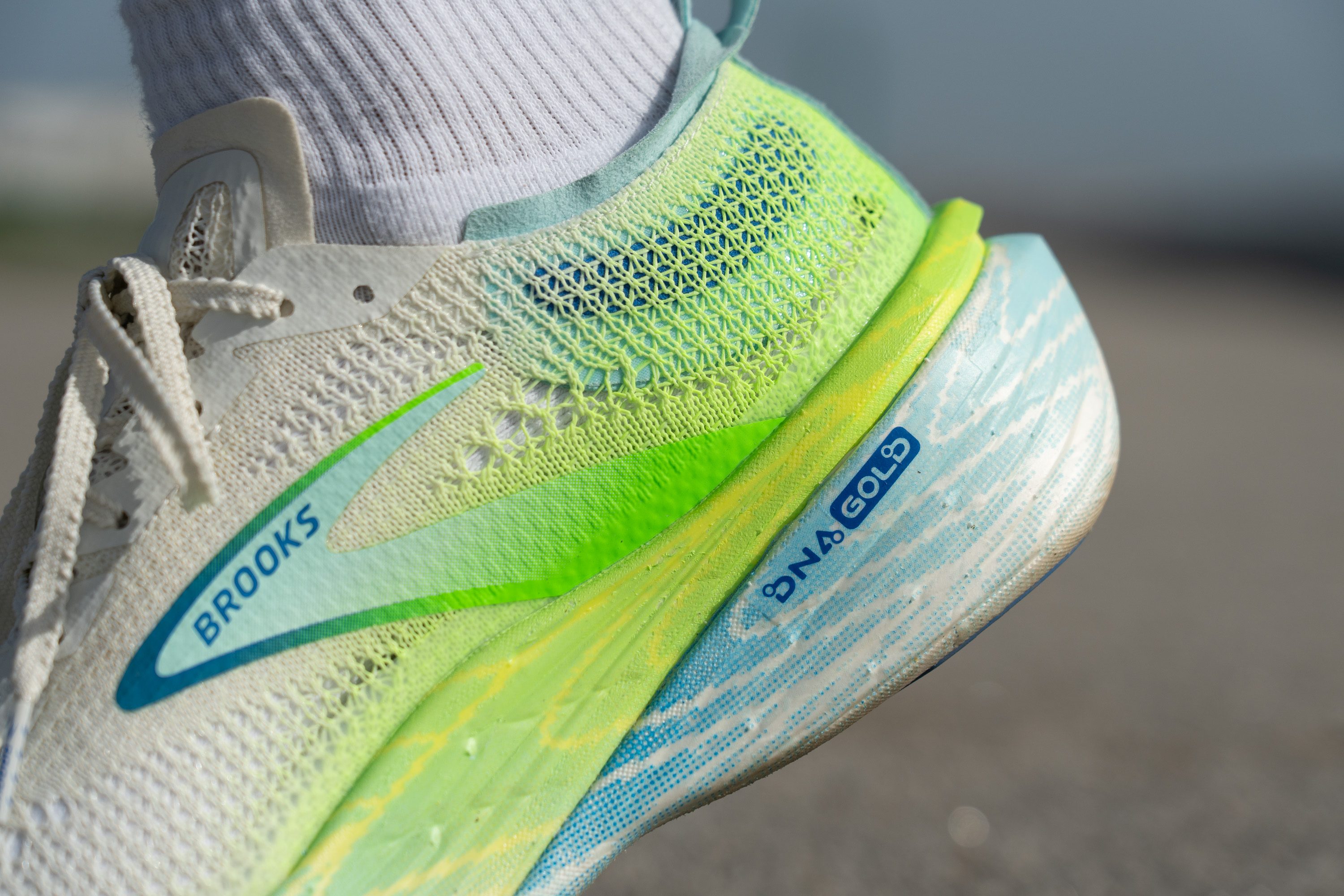 Brooks Hyperion Elite 4 PB-Outdoor-12.jpg