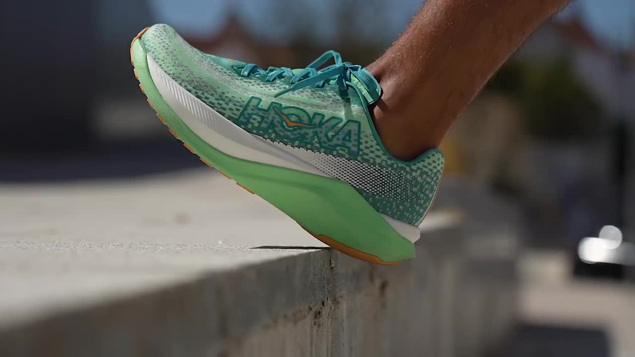 Why cutting running shoes in half is key to measuring midsole softness